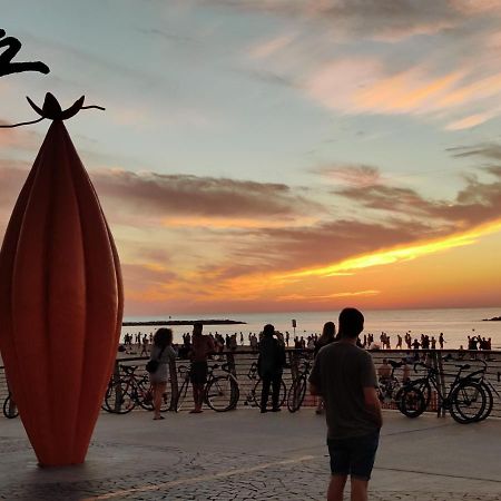 Central Stay Tlv Beachfront Тел Авив Екстериор снимка